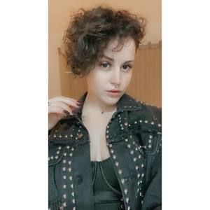 Meet your Posher, Ivona